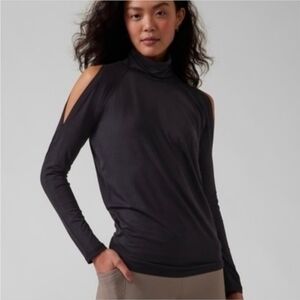NWOT ATHLETA Black Cold Shoulder Women's Top Sz Sm